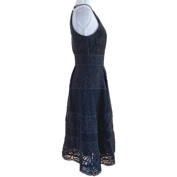 ADELYN RAE BLACK LACE EMBROIDERY SLEEVELESS FIT & FLARE MIDI DRESS - XS - Picture 3 of 9